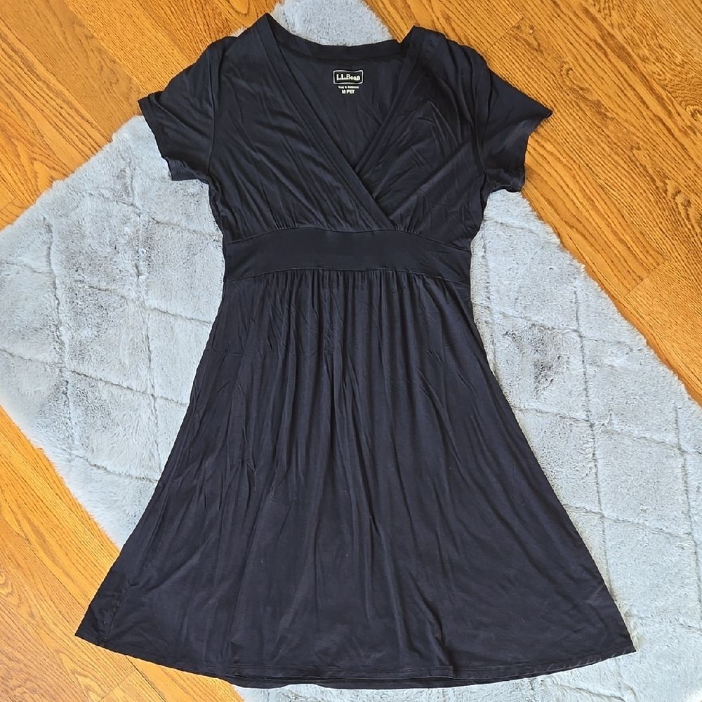 L.L. Bean Black Short-Sleeve Dress, Women's Medium Petite, Great Condition